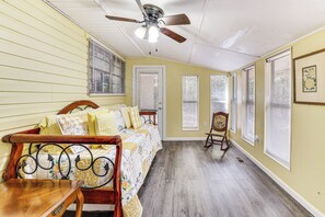 3 Schlafzimmer, Bügeleisen/Bügelbrett, Reisekinderbett, Internetzugang