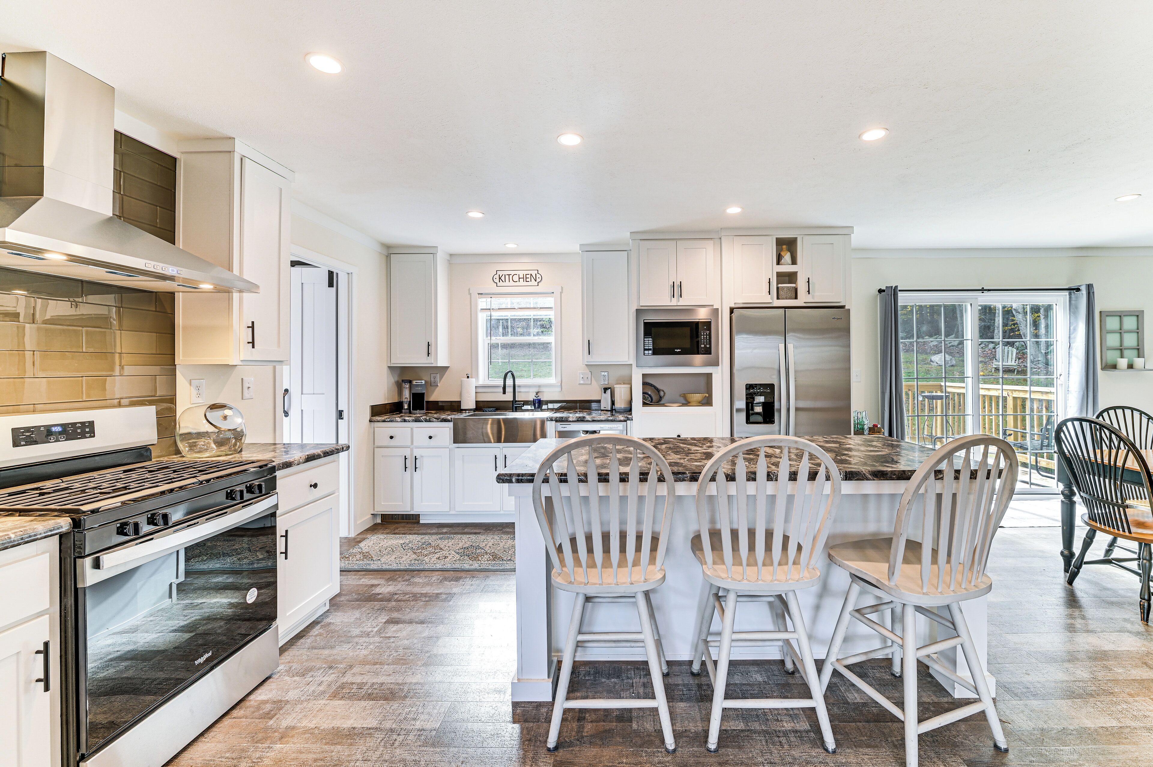 Refrigerador, microondas, parrilla de estufa y lavavajillas 