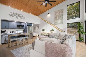 Smart-tv en een open haard