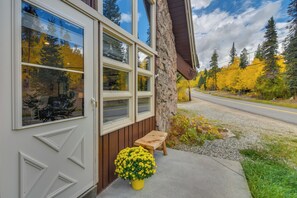 Exterior detail - 'The Mountain Chalet' - Free Ski Shuttle to Lifts! (Winter Park)