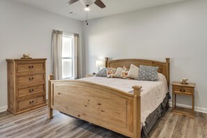 4 habitaciones, tabla de planchar con plancha, internet y ropa de cama