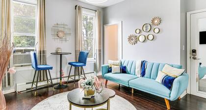 Explore & Work! Stylish Washington Heights Duplex