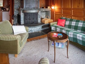 Televisión, chimenea