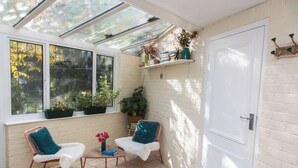 House, 1 Bedroom, Garden View | Living room - Spacious Private Annex Near Ashford (Ashford)
