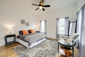 3 Schlafzimmer, Schreibtisch, Bügeleisen/Bügelbrett, Internetzugang