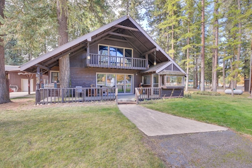 1 Mi to Dtwn Libby: Peaceful Home w/ Creek Access!