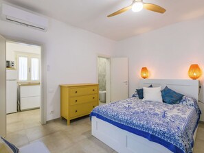 1 Schlafzimmer, Reisekinderbett, kostenloses WLAN, Bettwäsche