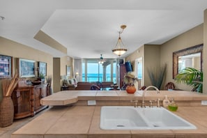 Lägenhet Signature - 2 sovrum - balkong - utsikt mot stranden | Eget kök | Kylskåp, mikrovågsugn, ugn och spishäll