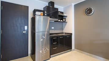 Apartment, Balcony, Mountain View | Private kitchenette
