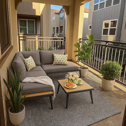 Beautiful Brand-New Townhouse – Super Clean, Family Friendly & Close to Shopping