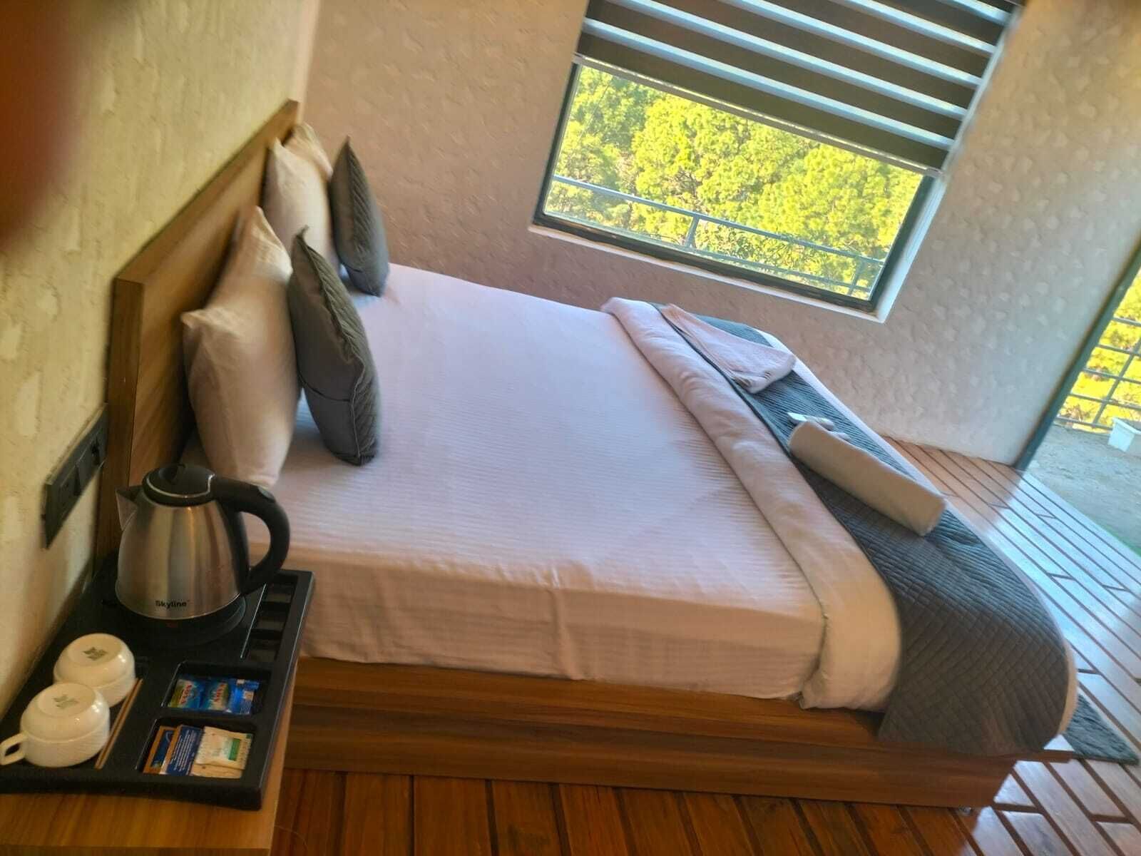 高级双人房 | 免费 WiFi