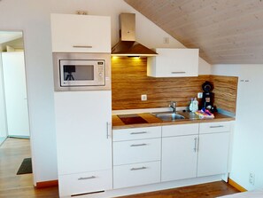 Kühlschrank, Ofen, Herdplatte, Geschirrspüler