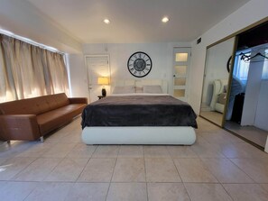 1 chambre, bureau, fer et planche à repasser, Wi-Fi gratuit