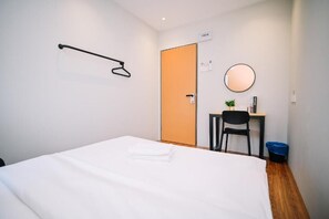 디럭스룸, 퀸사이즈침대 1개, 공용 욕실 | 책상, 다리미/다리미판, 무료 WiFi