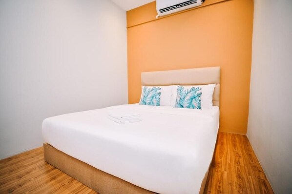 Standard Double Room, 1 Queen Bed | Desk, iron/ironing board, free WiFi
