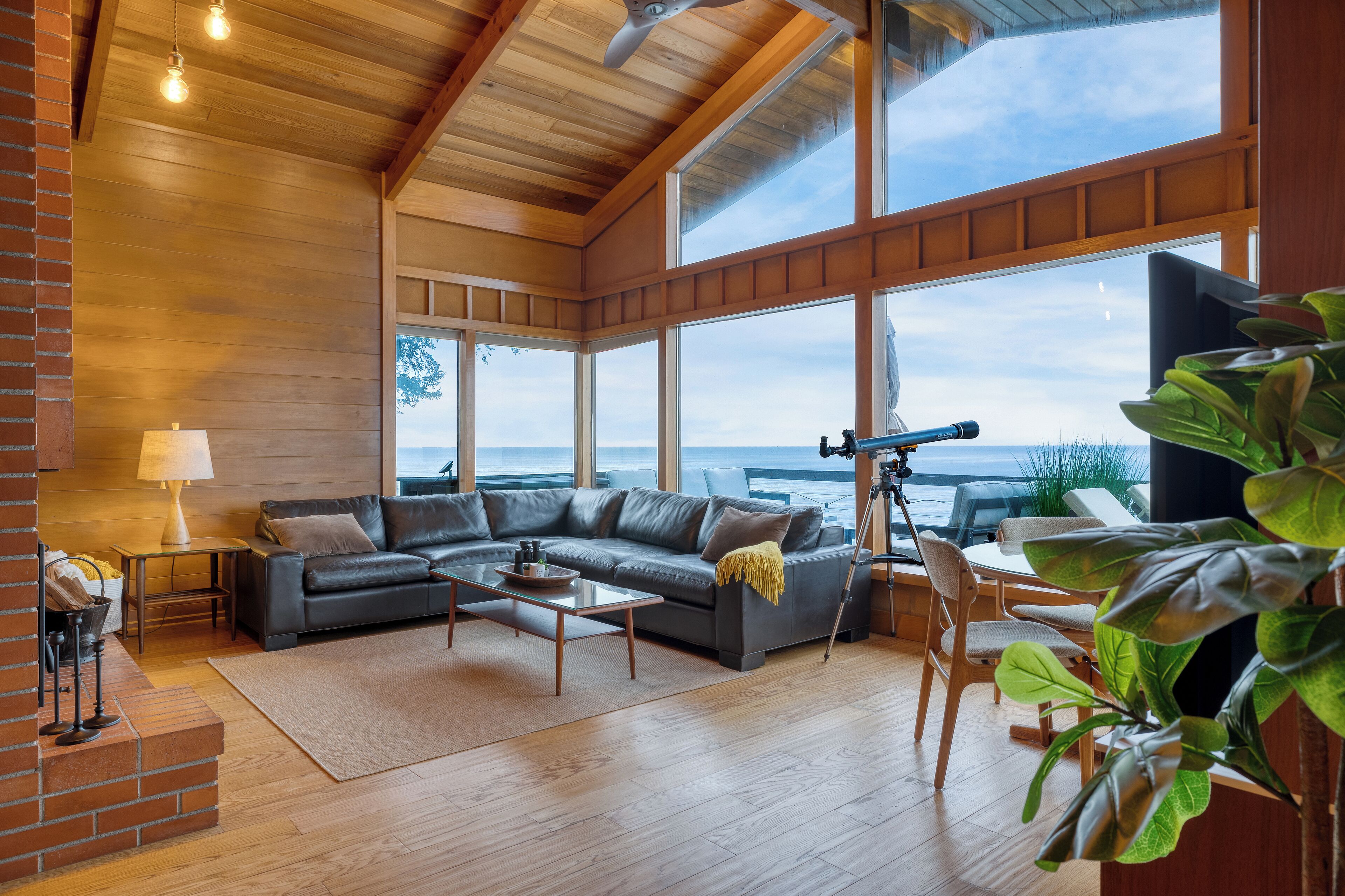 Oceanfront Home W/ Views, Offices & Firepits + Beach Access | Salish Sea Escape - Port Townsend, WA