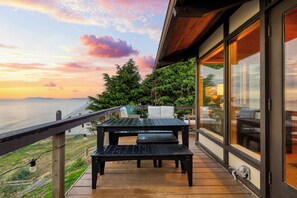 Outdoor dining - Oceanfront Home w/ Views, Offices & Firepits + Beach Access | Salish Sea Escape (Oak Harbor)