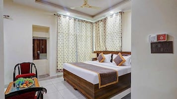 Individualmente mobiliados, Wi-Fi de cortesia, roupa de cama