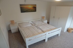 3 bedrooms, travel crib, free WiFi - Bauernkate im Müritz Nationalpark in Mirow (Mirow)