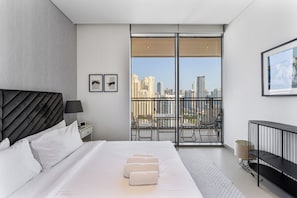 2 bedrooms, in-room safe, iron/ironing board, free WiFi