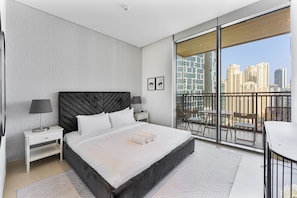 2 bedrooms, in-room safe, iron/ironing board, free WiFi