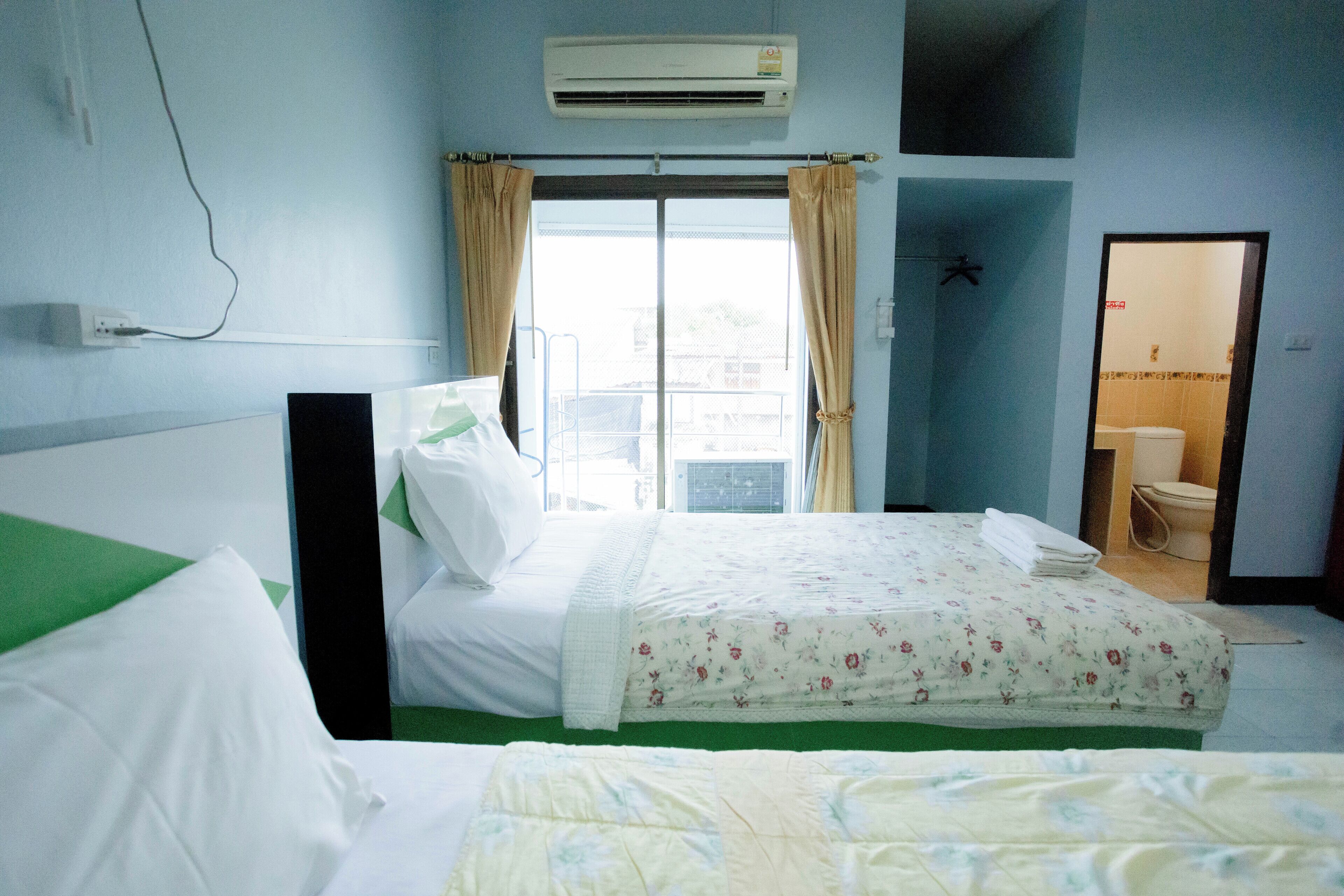 Tomannsrom, byutsikt | Skrivebord, skrivebord for bærbar PC og wi-fi (inkludert)