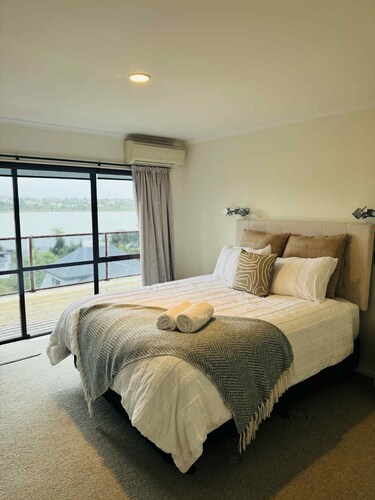 Nestled in a prime Tauranga location with stunning harbour views and sunsets.