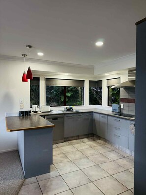 Microwave, oven, stovetop, dishwasher