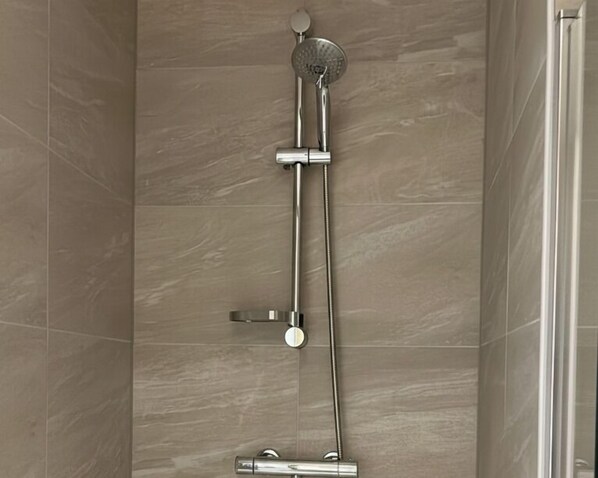 Unclassified image, 1 of 8, button