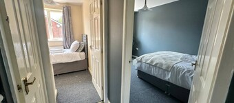 Runcorn Cozy 3-bed Entire House