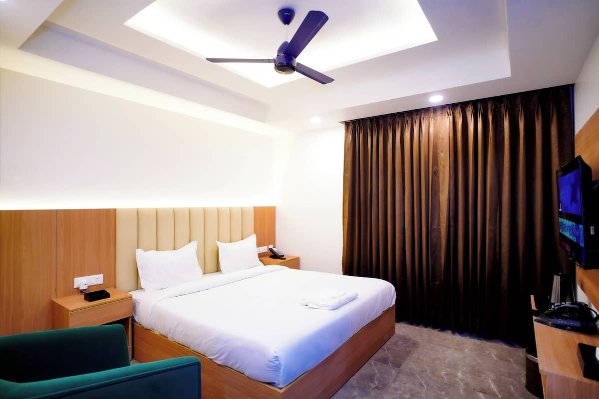 Deluxe Room with Balcony | Chambres insonorisées, draps fournis