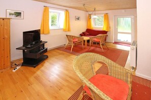 智能電視、電子遊戲、乒乓球設施