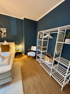 1 chambre, fer et planche à repasser, Wi-Fi gratuit, draps fournis