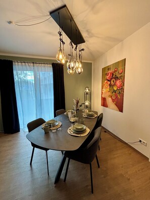 تناول الطعام