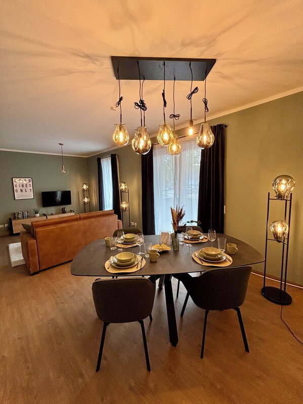 تناول الطعام