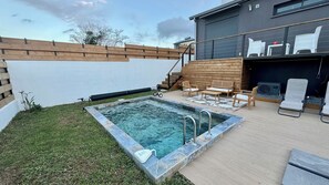 Terrace/patio - Modern villa with swimming pool, panoramic view - near airport (Beauséjour (Sainte-Marie))