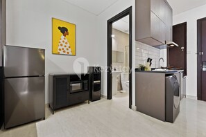 Apartment, 1 Bedroom, City View | Living room | Smart TV, Netflix, streaming services