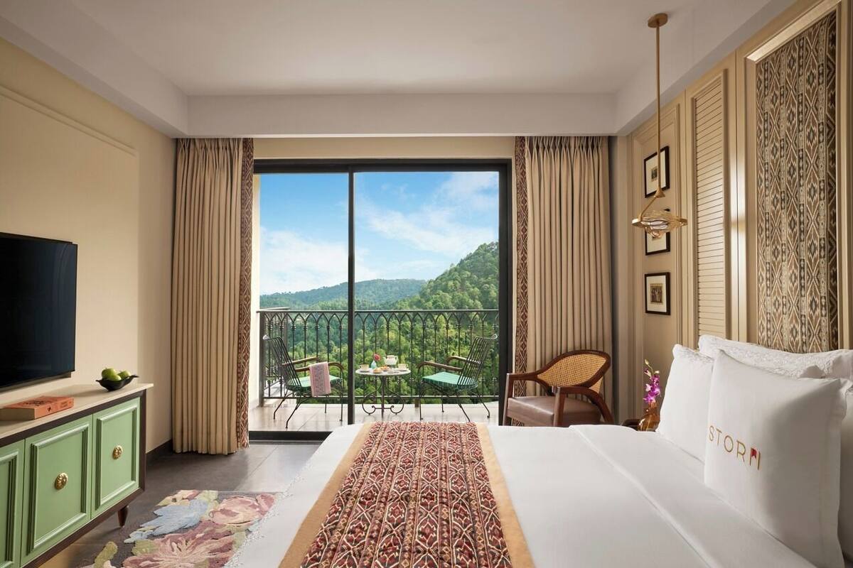 ห้องซูพีเรีย, เตียงคิงไซส์ 1 เตียง, วิวภูเขา (Superior Room) | เครื่องนอนระดับพรีเมียม, ผ้านวมขนเป็ด, เตียงเมมโมรีโฟม, มินิบาร์
