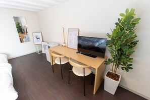 WiFi - 2min walk from Nakano Station 1min walk to Nakano Broadway MAX6 Guests(4) (中野区中野)