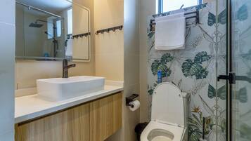 Articles de toilette gratuits, savon, papier toilette