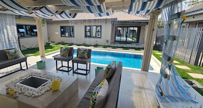 Villa De Luna Ă Avondale, Lomagundi Road