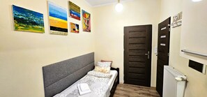 1 bedroom, iron/ironing board, free WiFi, bed sheets - Cosy studio Old Town Kraków with balcony backyard side (Kraków)