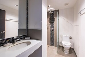 Apartment, 1 Schlafzimmer, Balkon | Badezimmer