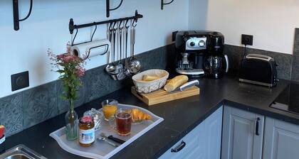 Grand gĂźte 4*: 12 couchages, 6 chambres, 4 salles de bain, salle de jeux, jardin