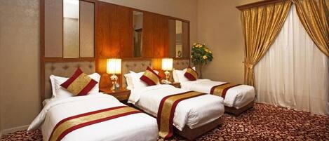 Apartment, 3 Bedrooms | Blackout curtains, iron/ironing board