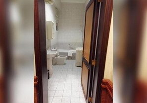 슬리퍼, 타월, 비누, 샴푸