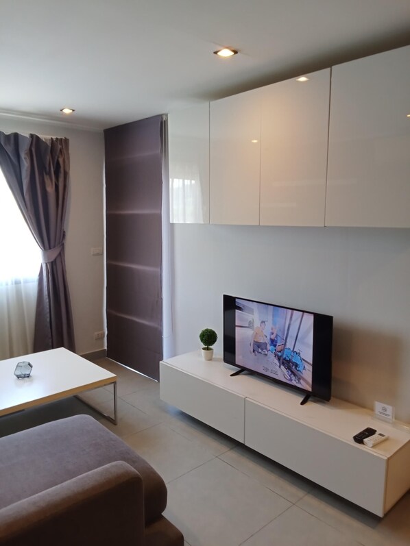 Interior - Well-located condo 1-BR T1-NV 203 (Chalong)