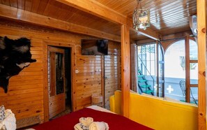 Suite, balcón, vista al mar | Wifi gratis