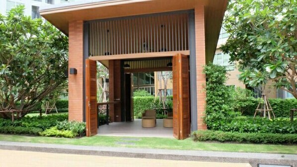 Condo, 2 Bedrooms, Accessible, City View | Property grounds