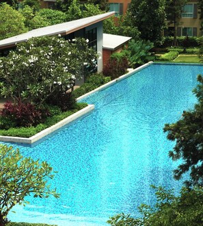 Appart'hôtel, 2 chambres, accessible aux personnes à mobilité réduite, vue ville | Piscine